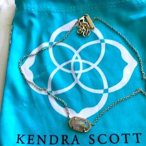 Kendra Scott necklace